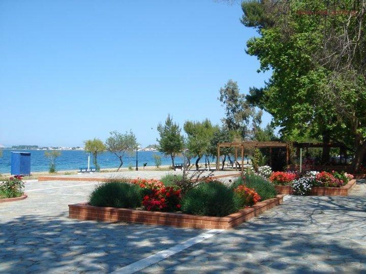 Kochili Apartments Neos Pirgos Exterior photo