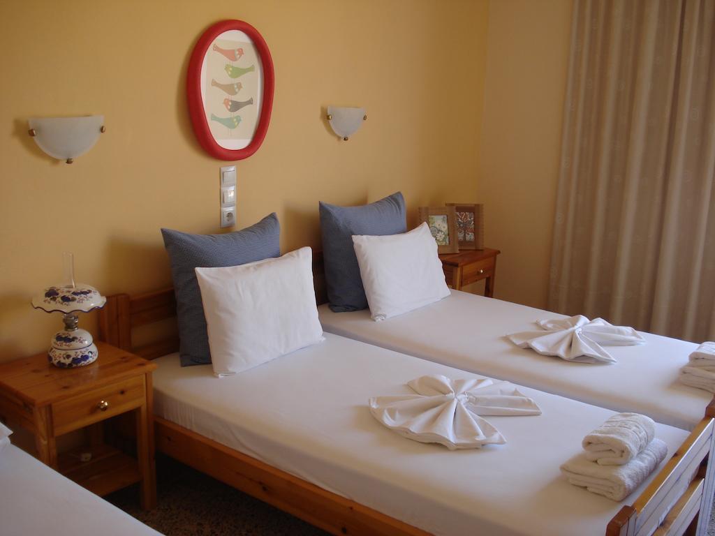 Kochili Apartments Neos Pirgos Room photo