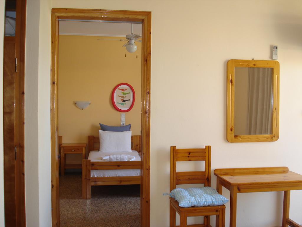 Kochili Apartments Neos Pirgos Room photo